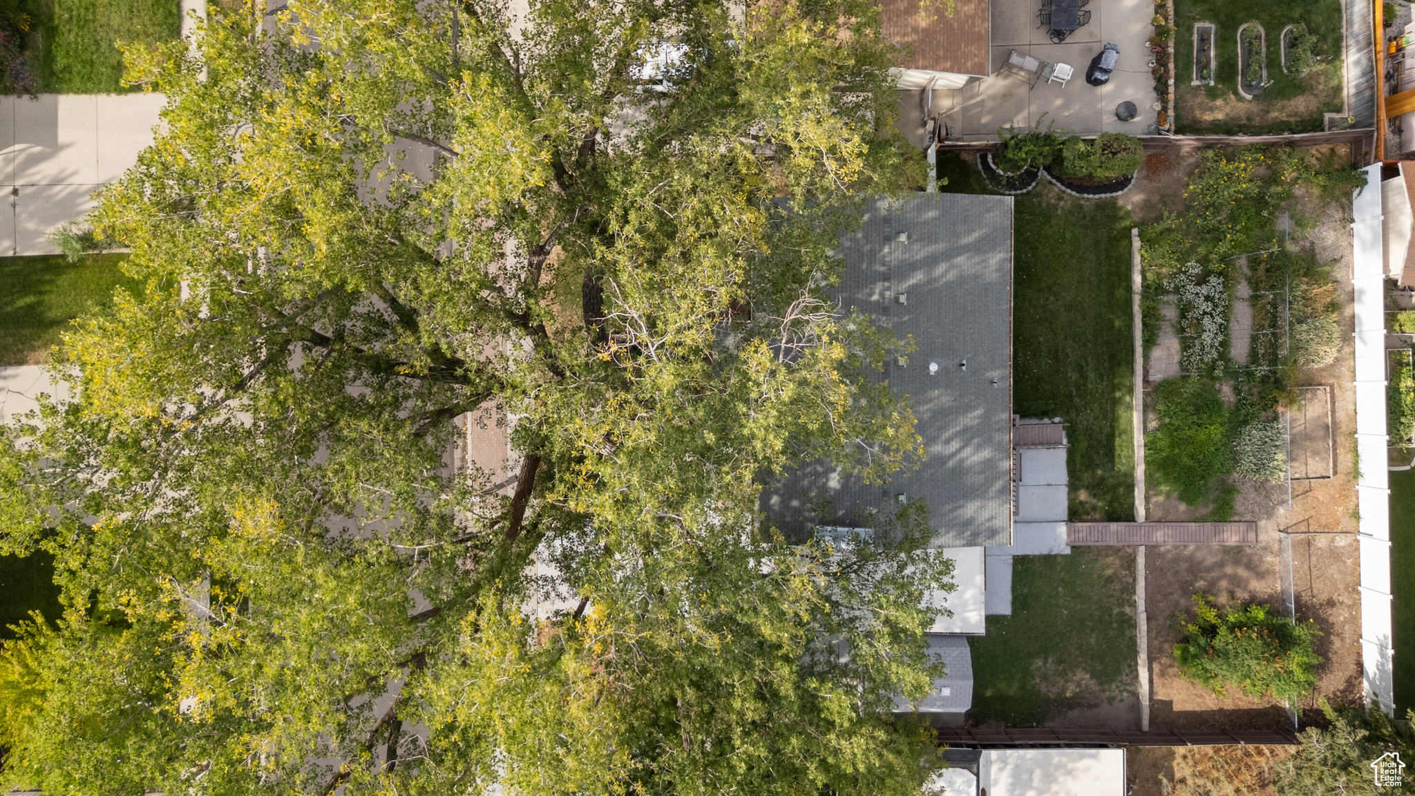 COUNTRY ESTA - Residential