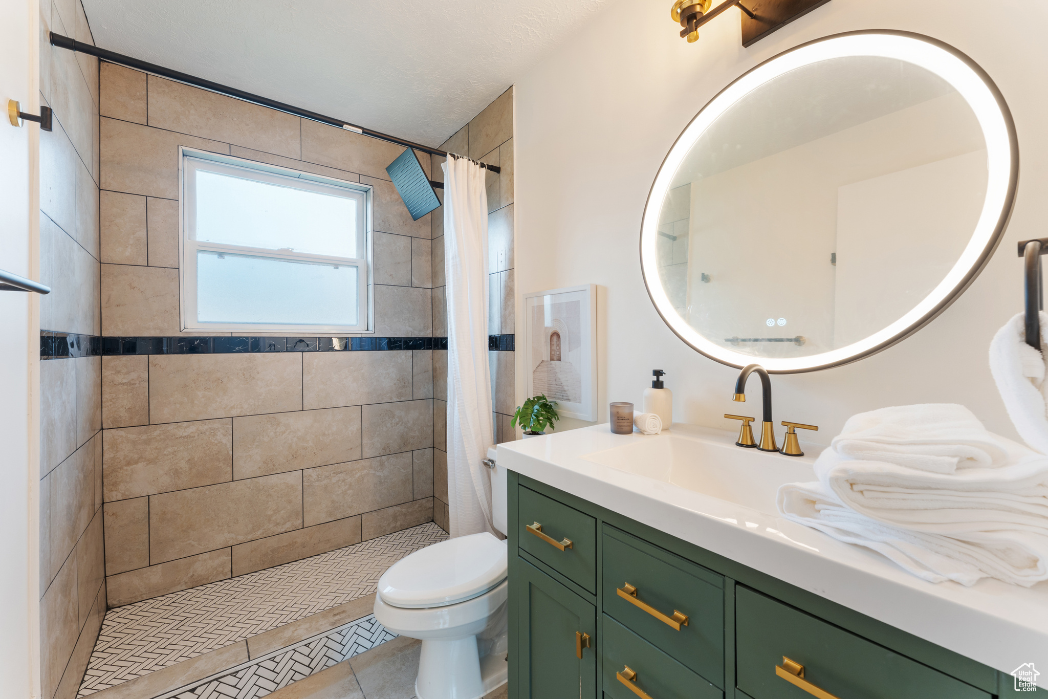 COUNTRY ESTA - Residential