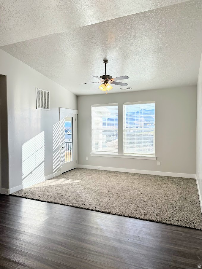 QUAILHILL - Residential