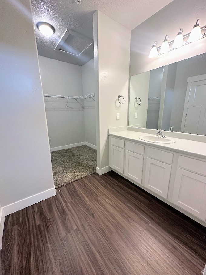 QUAILHILL - Residential