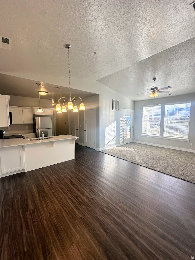 QUAILHILL - Residential