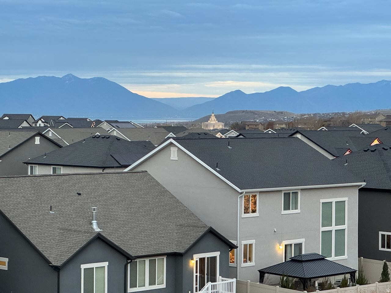 QUAILHILL - Residential