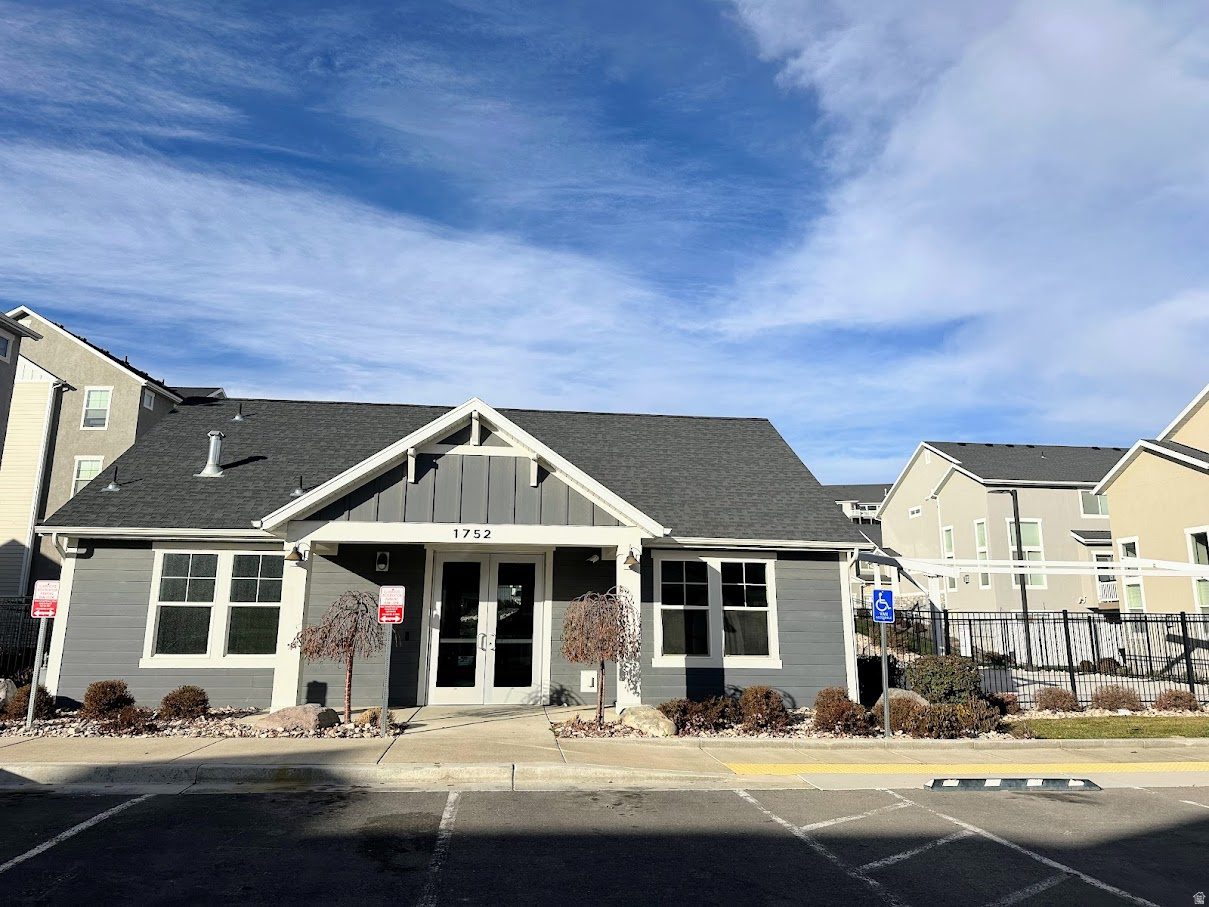 QUAILHILL - Residential