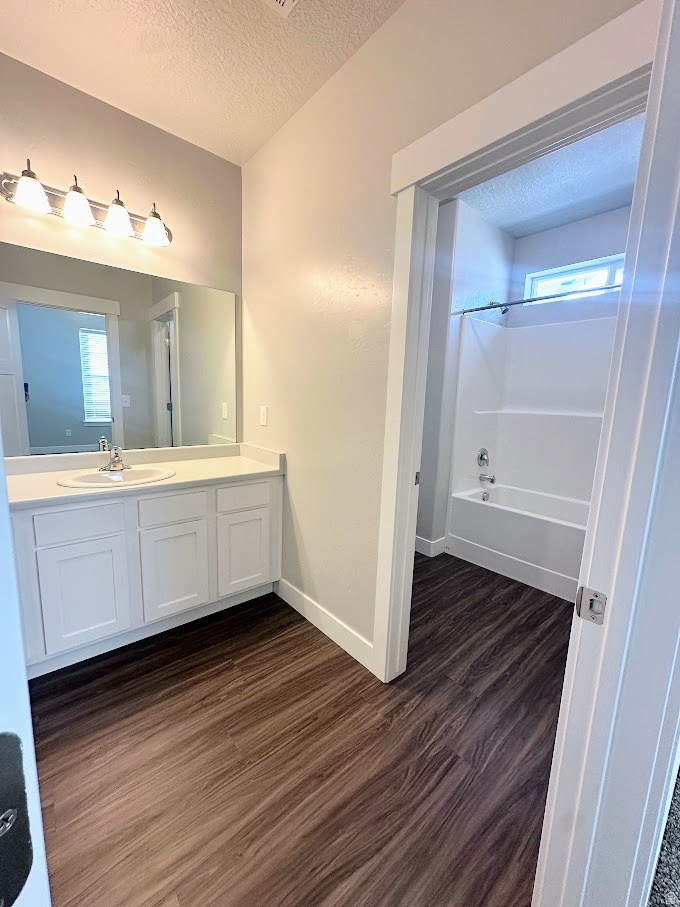 QUAILHILL - Residential