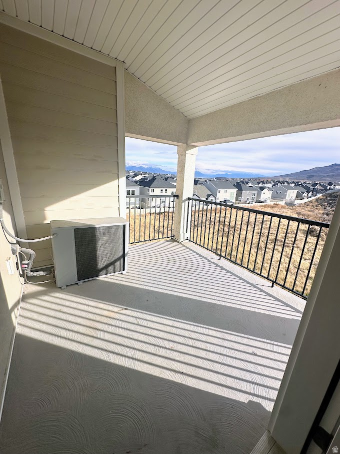 QUAILHILL - Residential