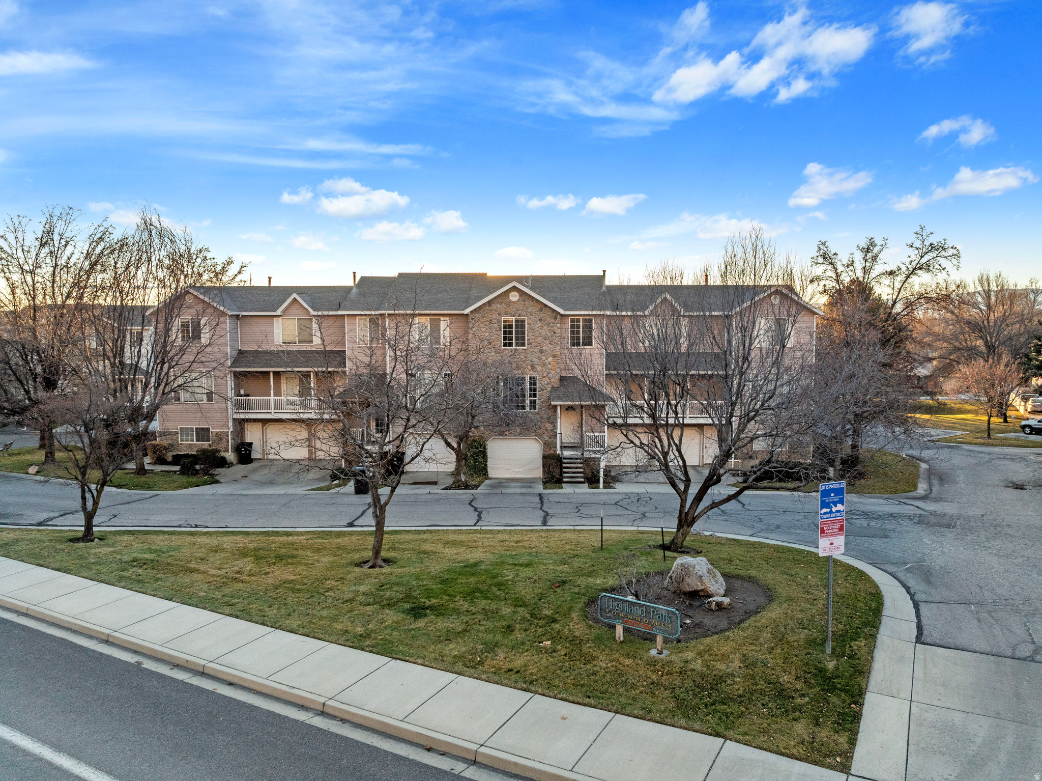 HIGHLAND PARK - Residential