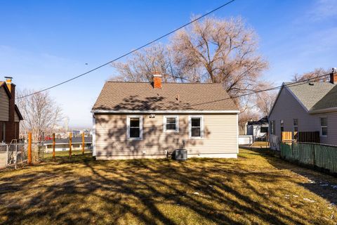 Tiny photo for 26 SYLVIA DR, South Ogden, UT 84405 (MLS # 2134847)