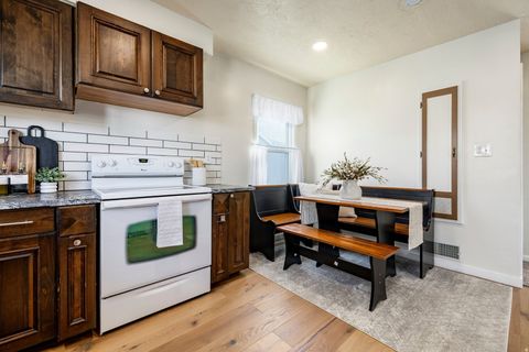 Tiny photo for 26 SYLVIA DR, South Ogden, UT 84405 (MLS # 2134847)