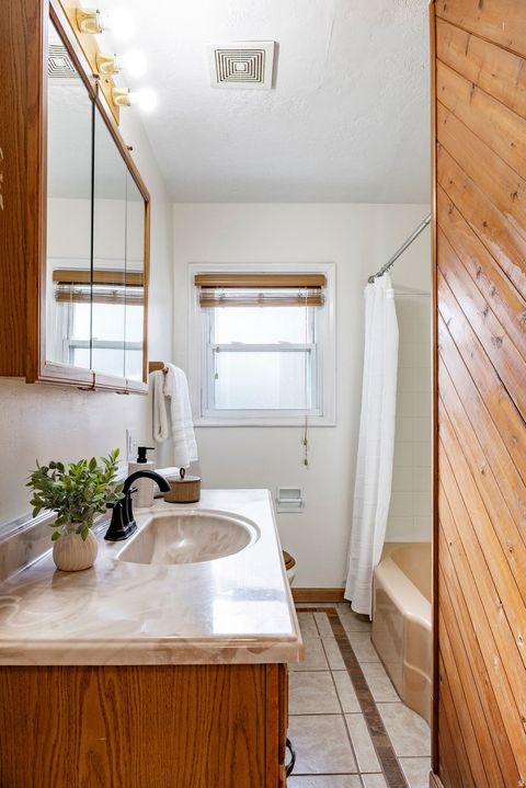 Tiny photo for 26 SYLVIA DR, South Ogden, UT 84405 (MLS # 2134847)