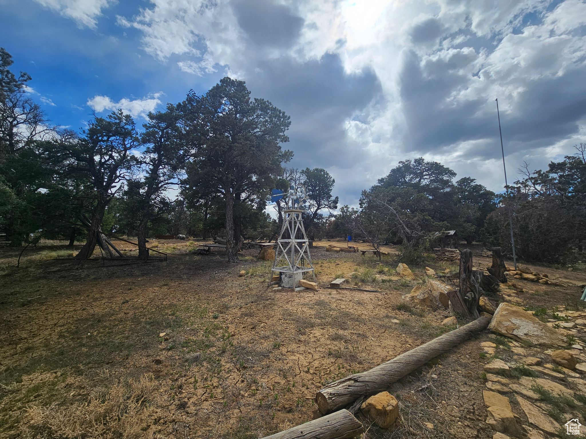 CEDAR MT 9 - Residential