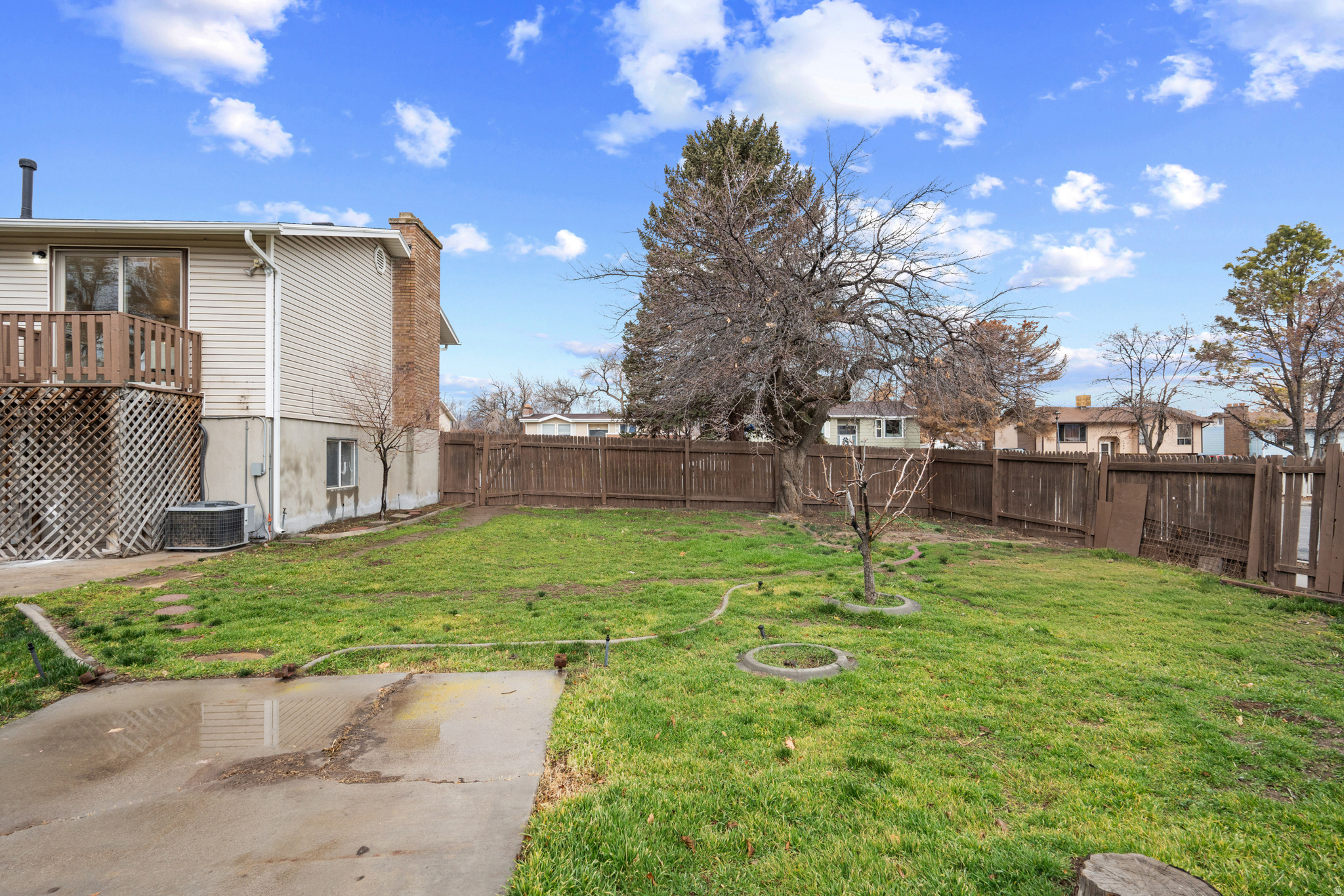 GREEN TREE #3 - Residential