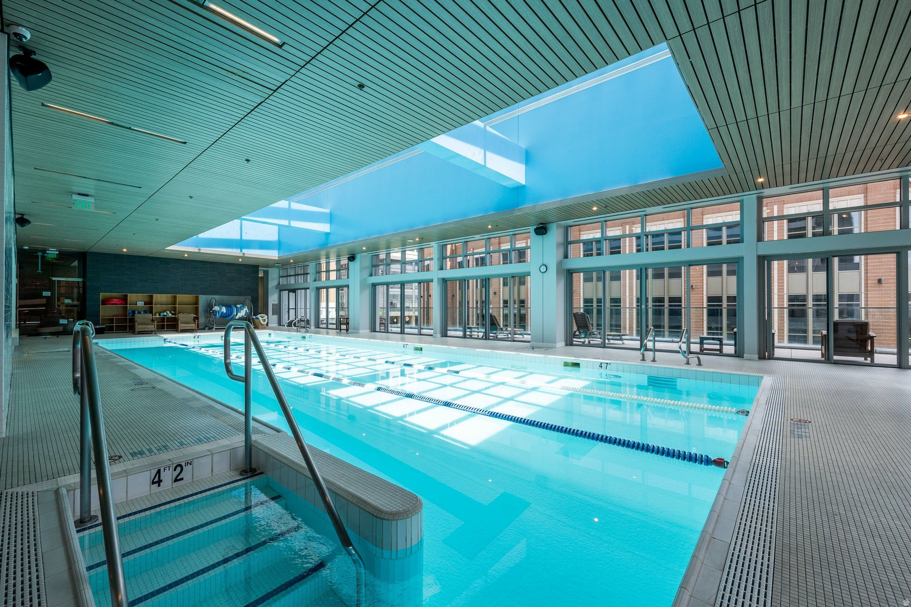 THE REGENT - Residential