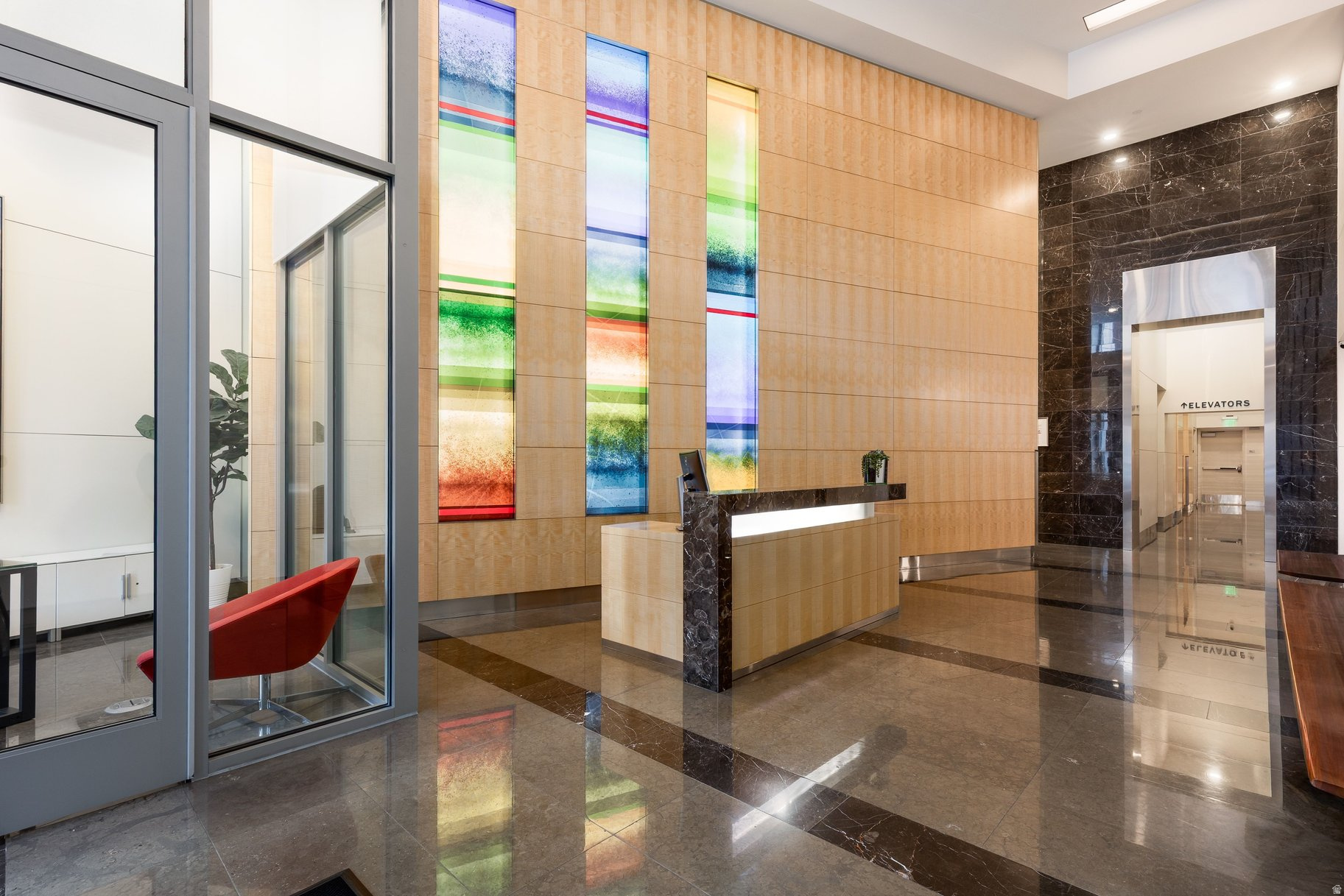 THE REGENT - Residential