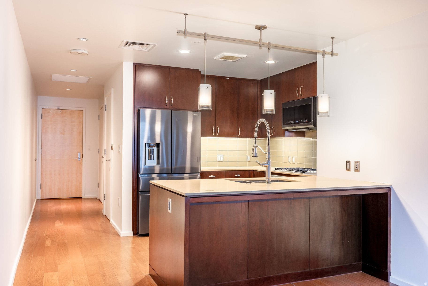 THE REGENT - Residential