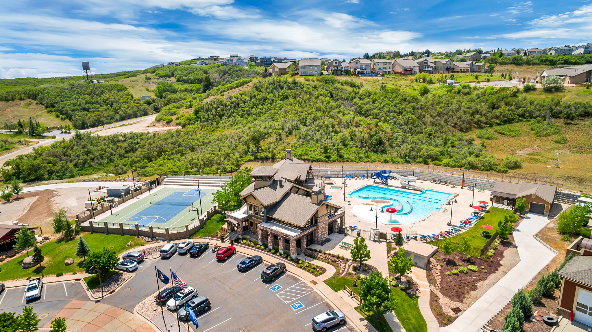 MAPLE HOLLOW - SUNCREST - Residential