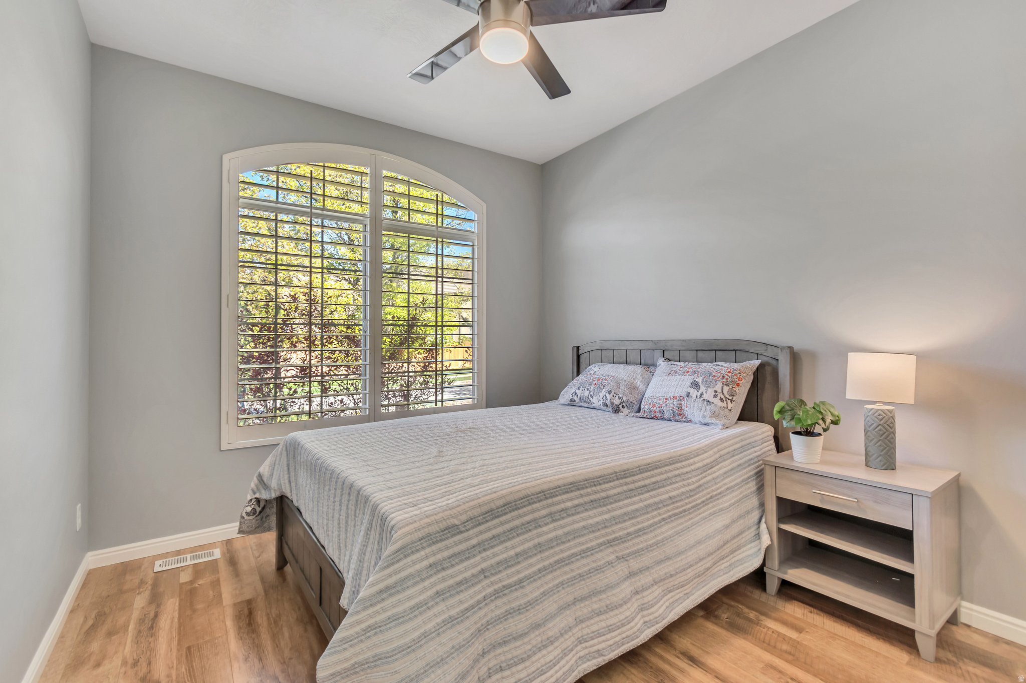 MAPLE HOLLOW - SUNCREST - Residential