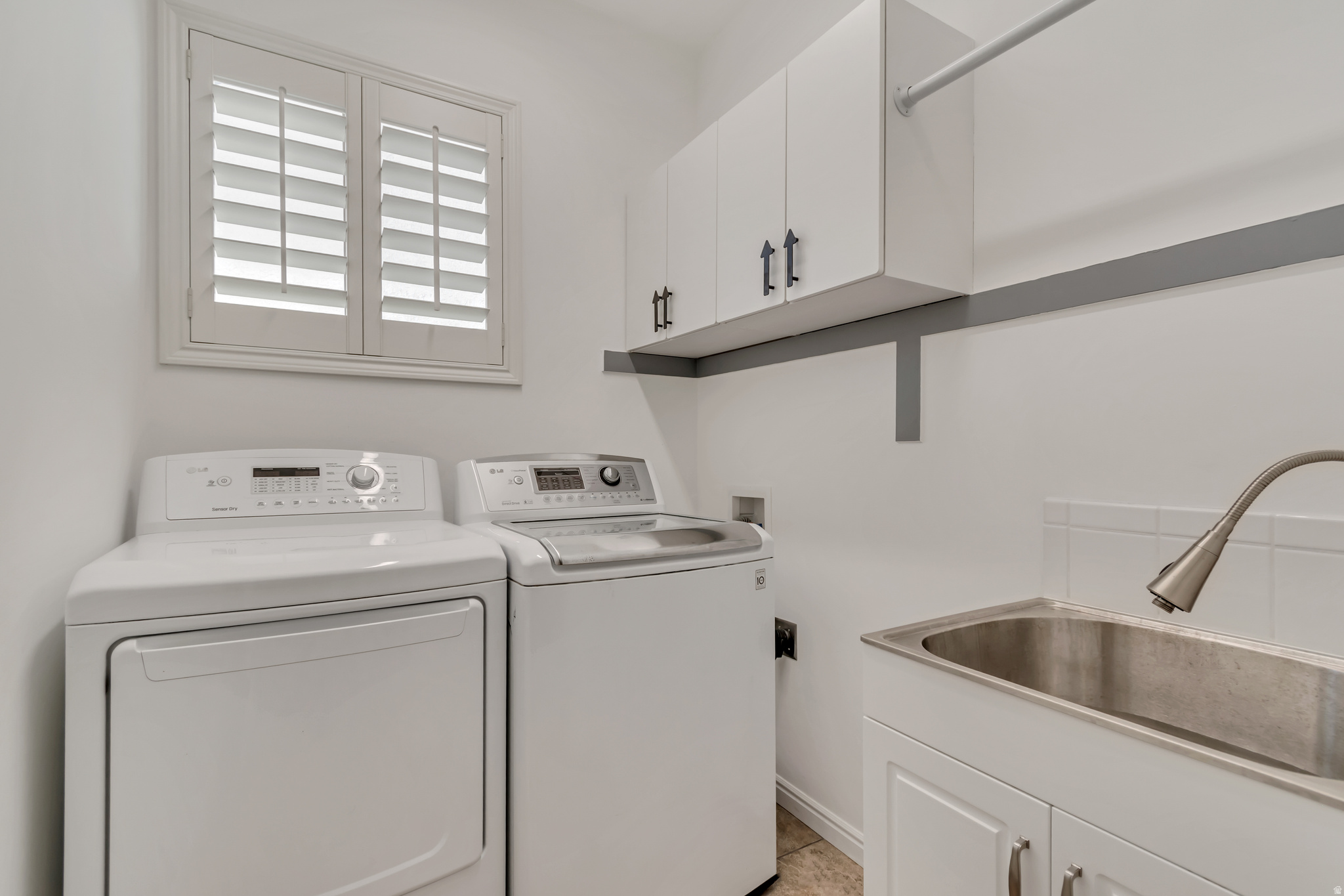 MAPLE HOLLOW - SUNCREST - Residential