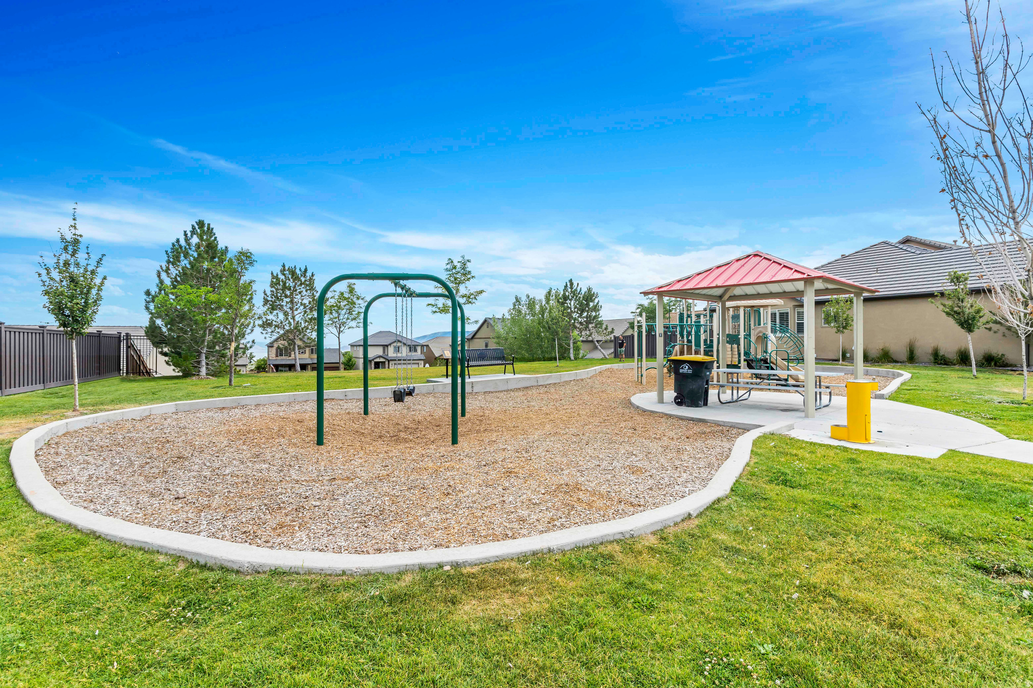 MAPLE HOLLOW - SUNCREST - Residential