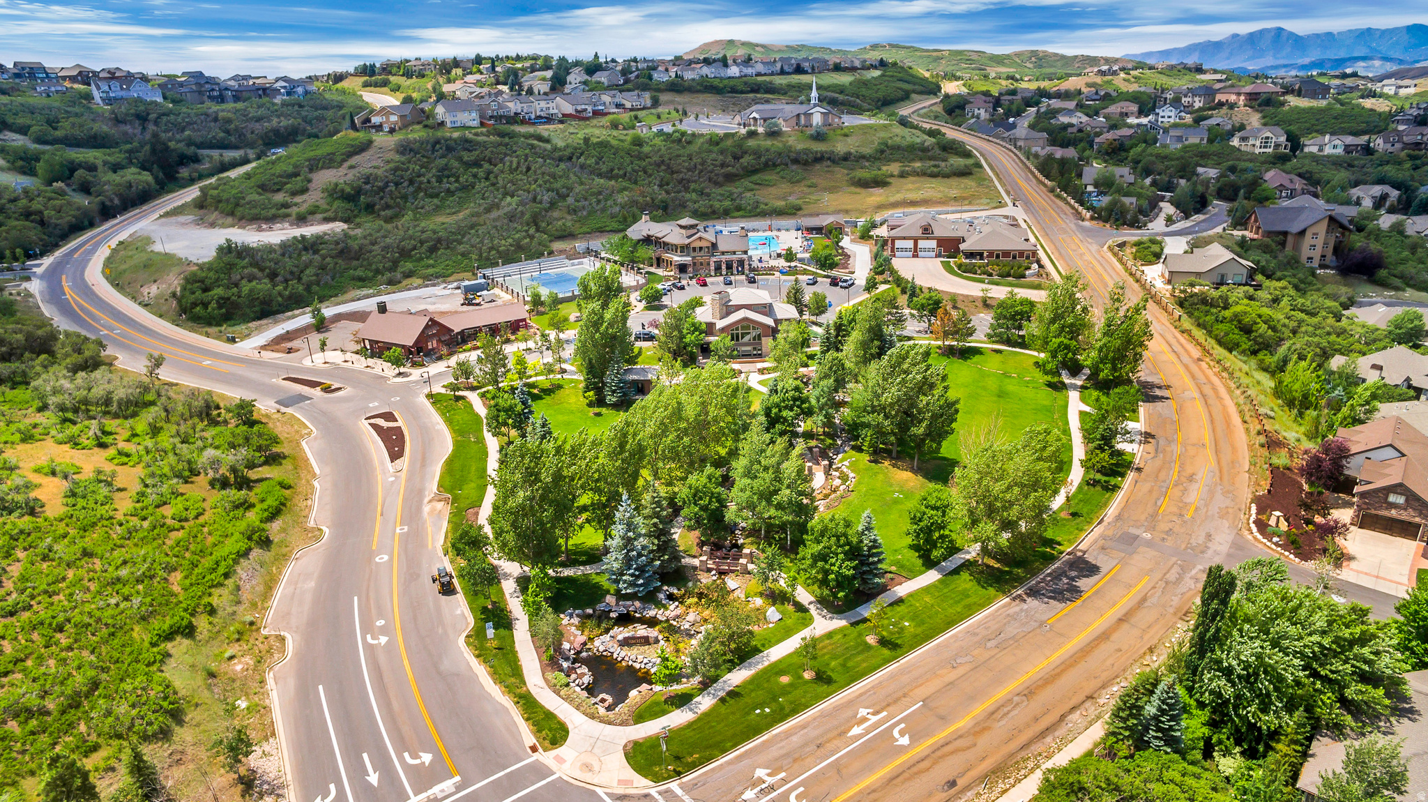 MAPLE HOLLOW - SUNCREST - Residential