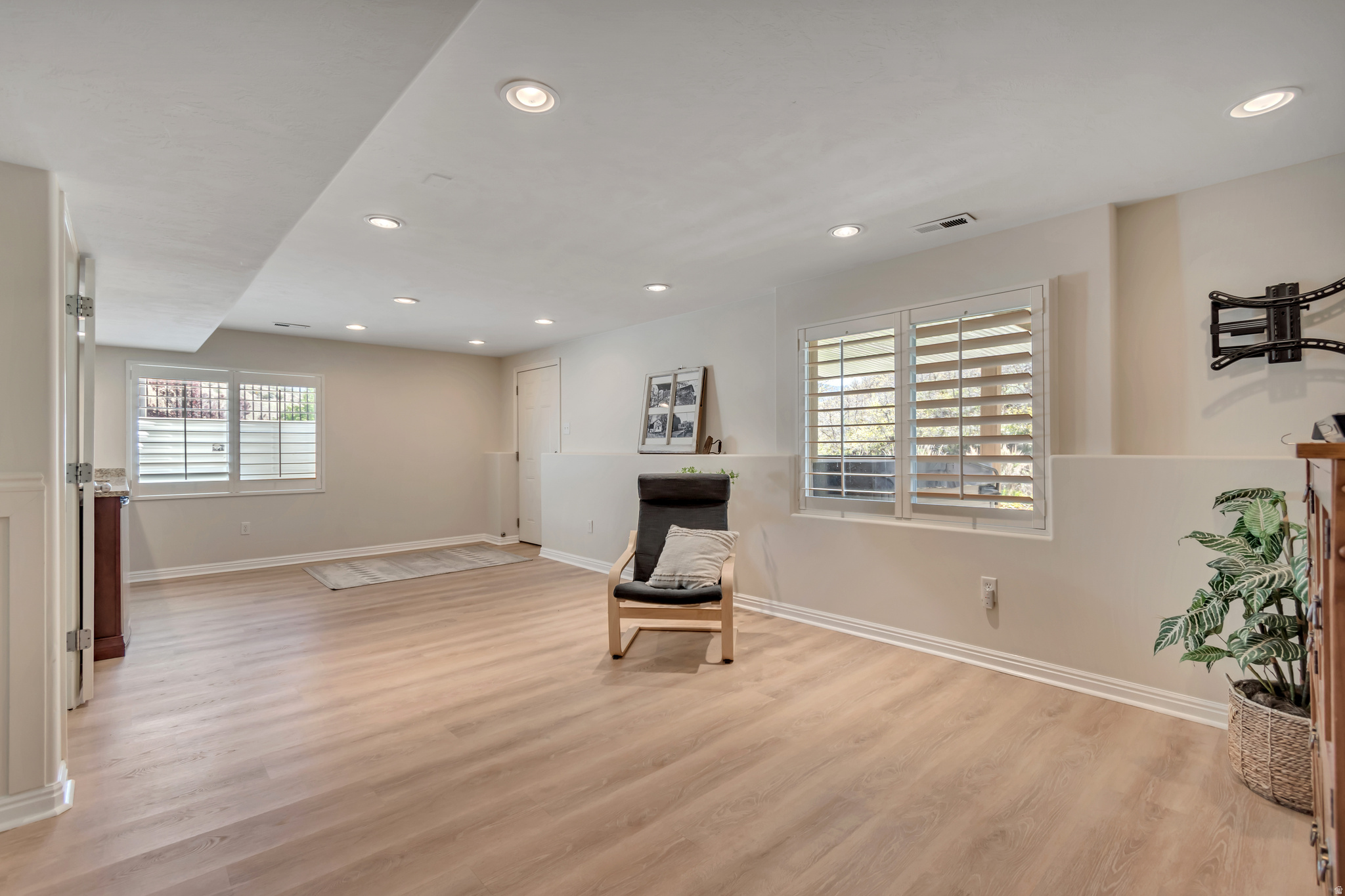 MAPLE HOLLOW - SUNCREST - Residential