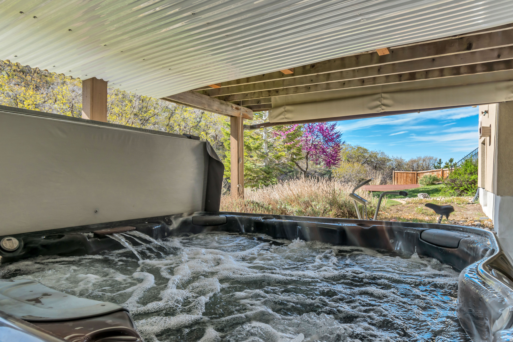 MAPLE HOLLOW - SUNCREST - Residential