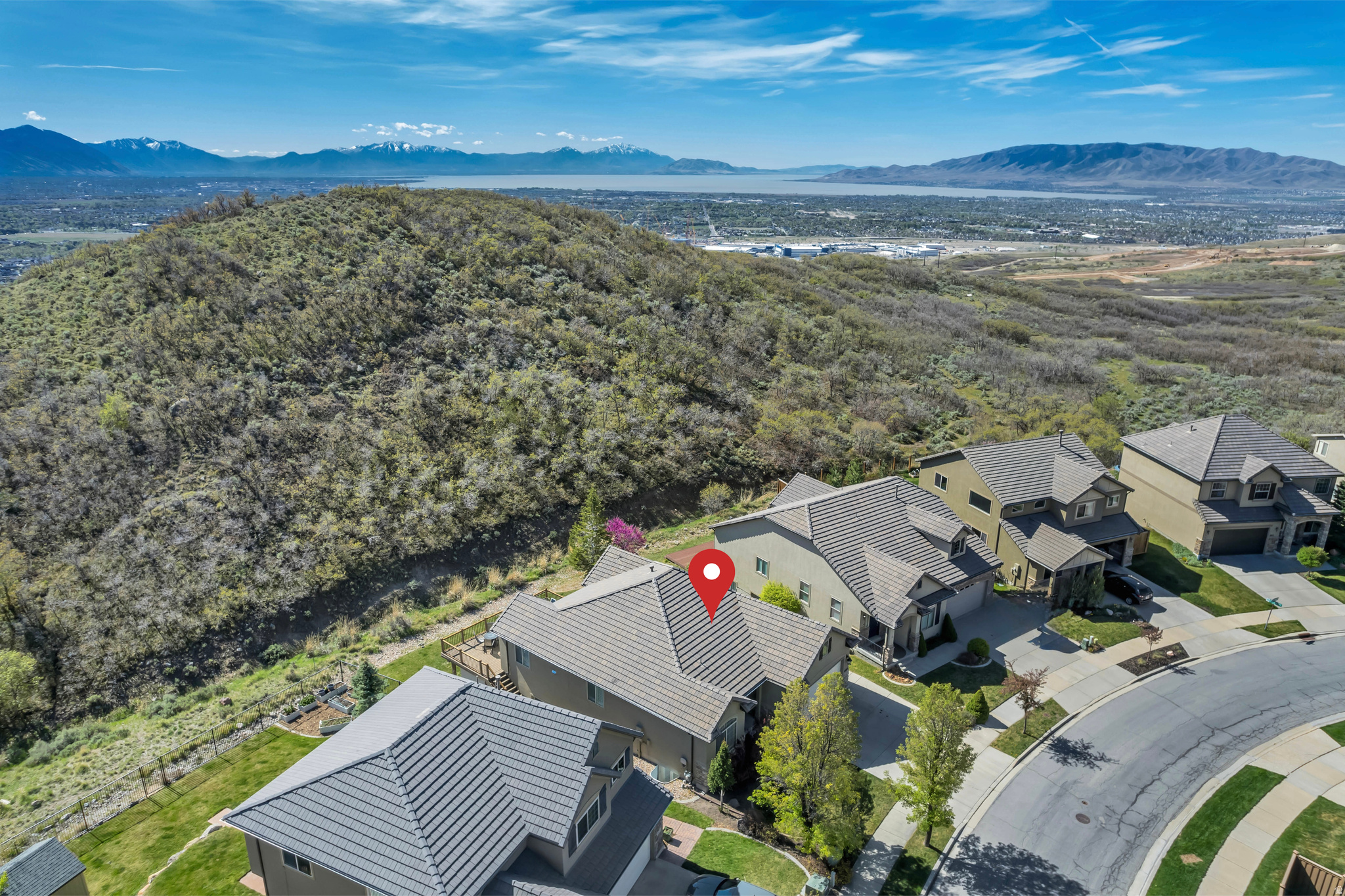 MAPLE HOLLOW - SUNCREST - Residential