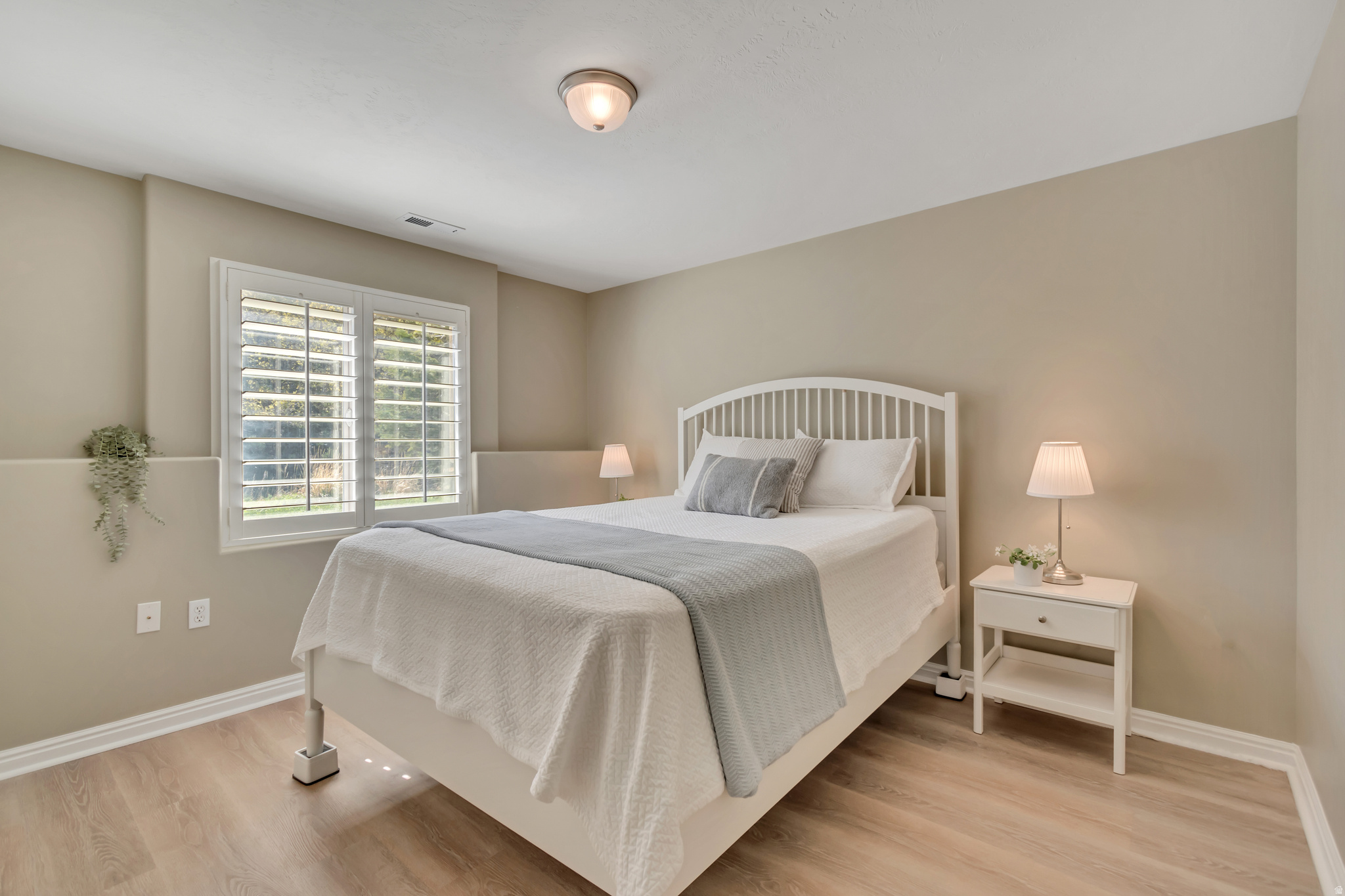 MAPLE HOLLOW - SUNCREST - Residential