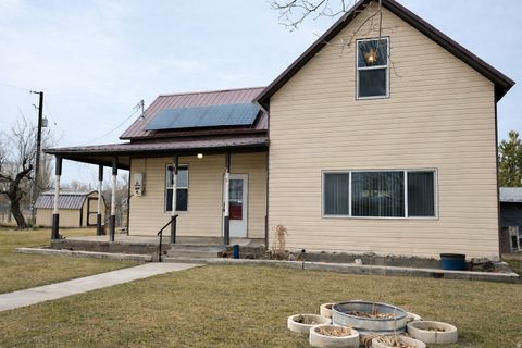 Homes For Sale - 310 S Main St<br/> Orangeville, UT 84537