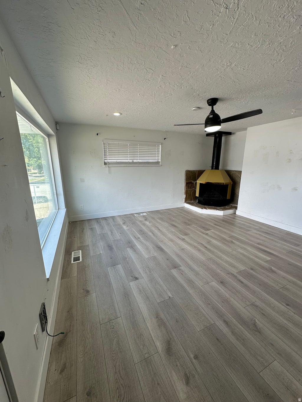 Photo of 3381 S FAIRLANE ST W, Magna, UT 84044 (MLS # 2186961)