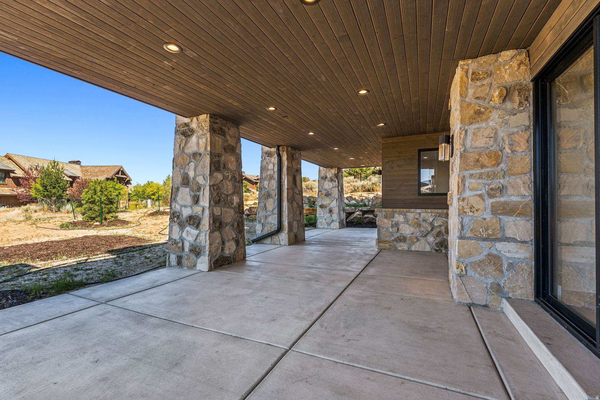 RED LEDGES - Residential