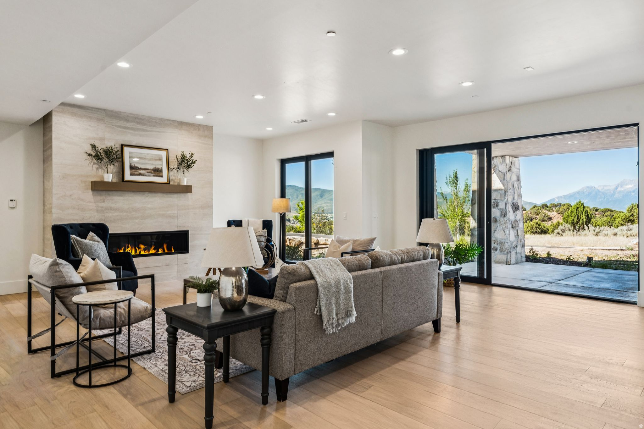 RED LEDGES - Residential