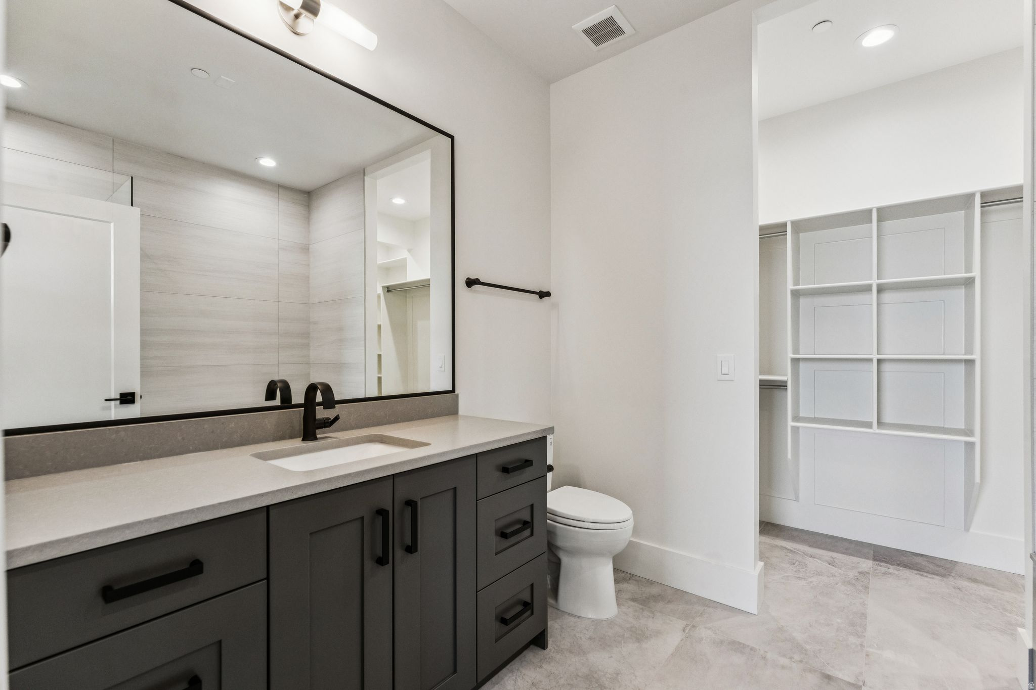 RED LEDGES - Residential