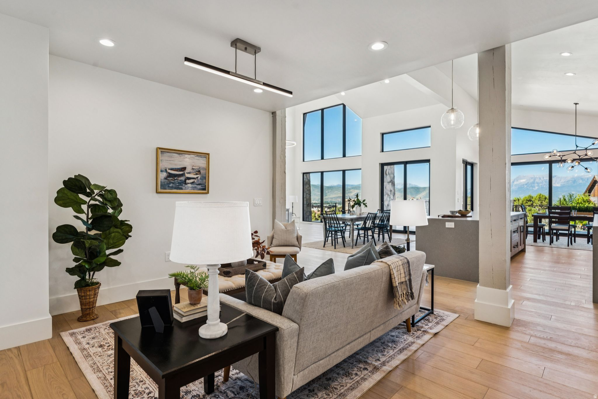 RED LEDGES - Residential