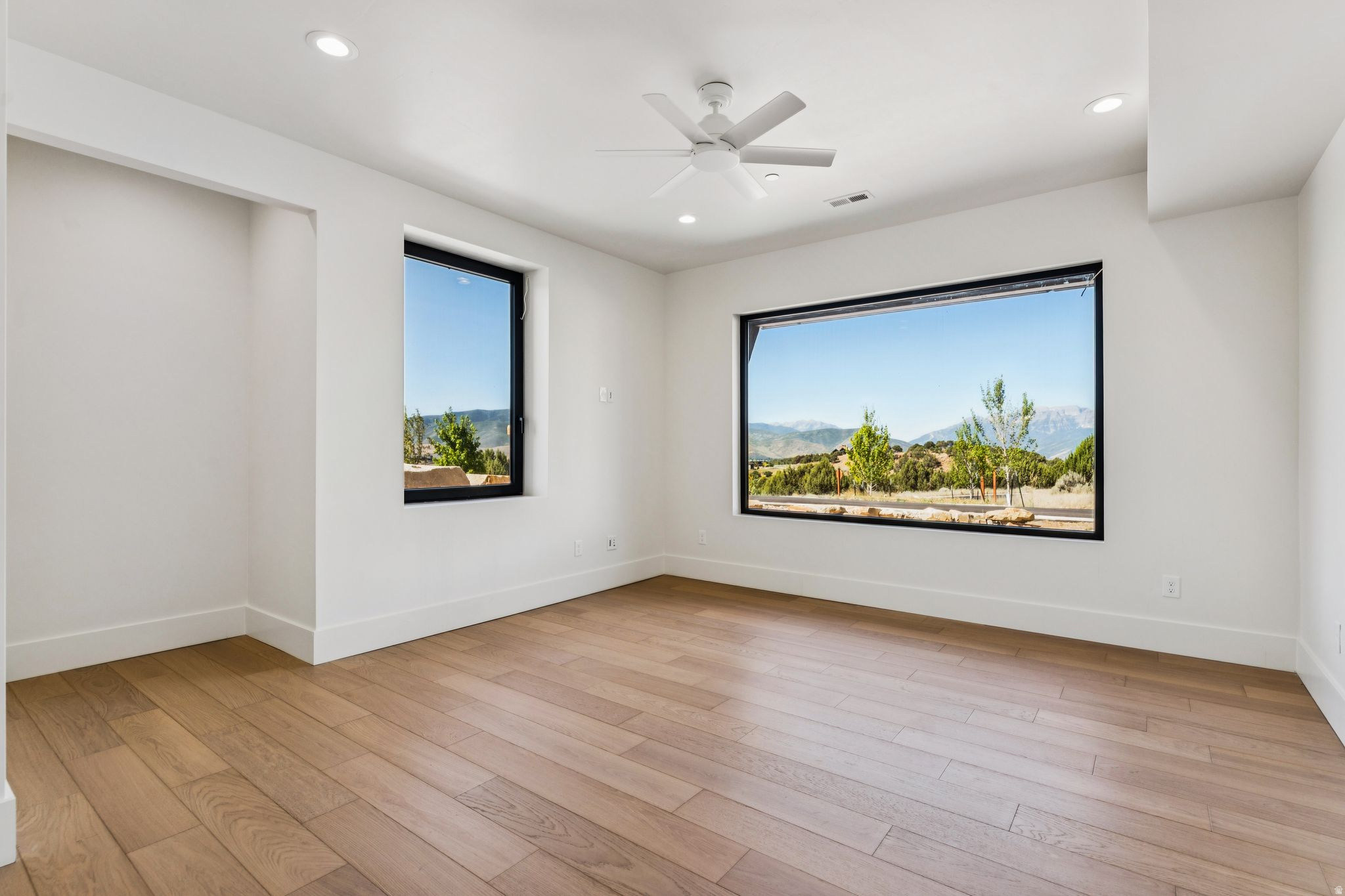 RED LEDGES - Residential