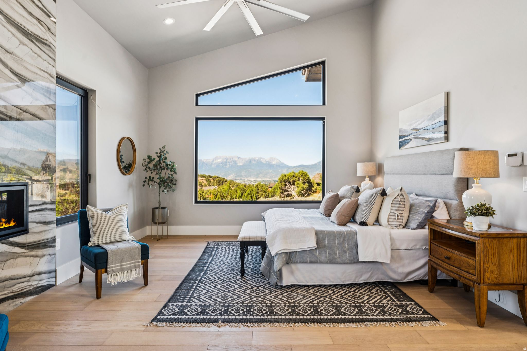 RED LEDGES - Residential