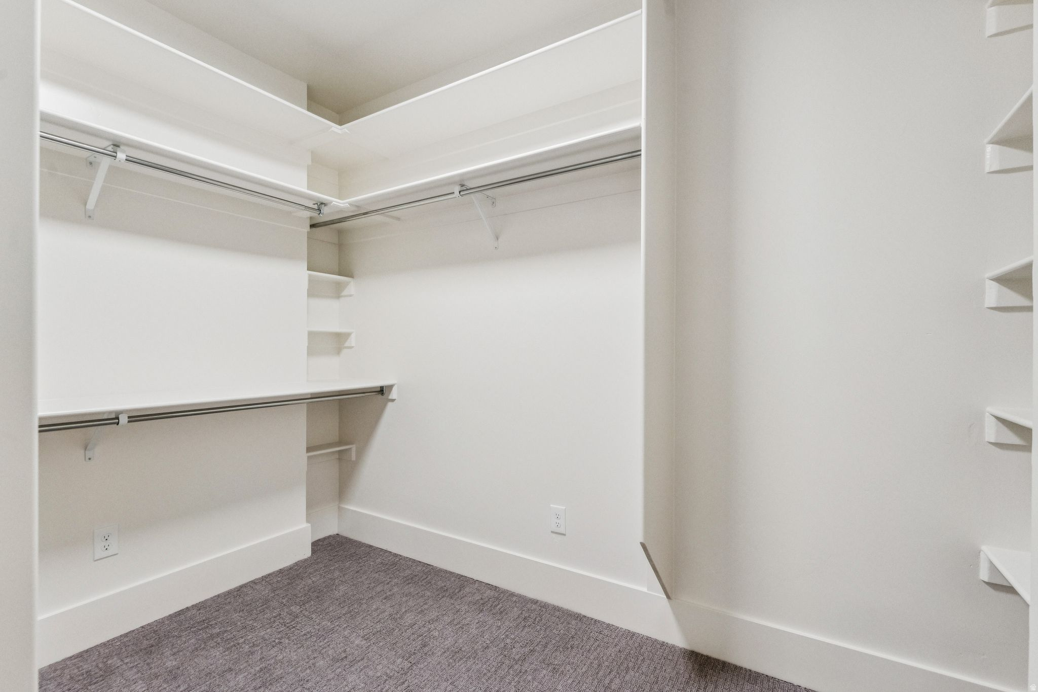 RED LEDGES - Residential