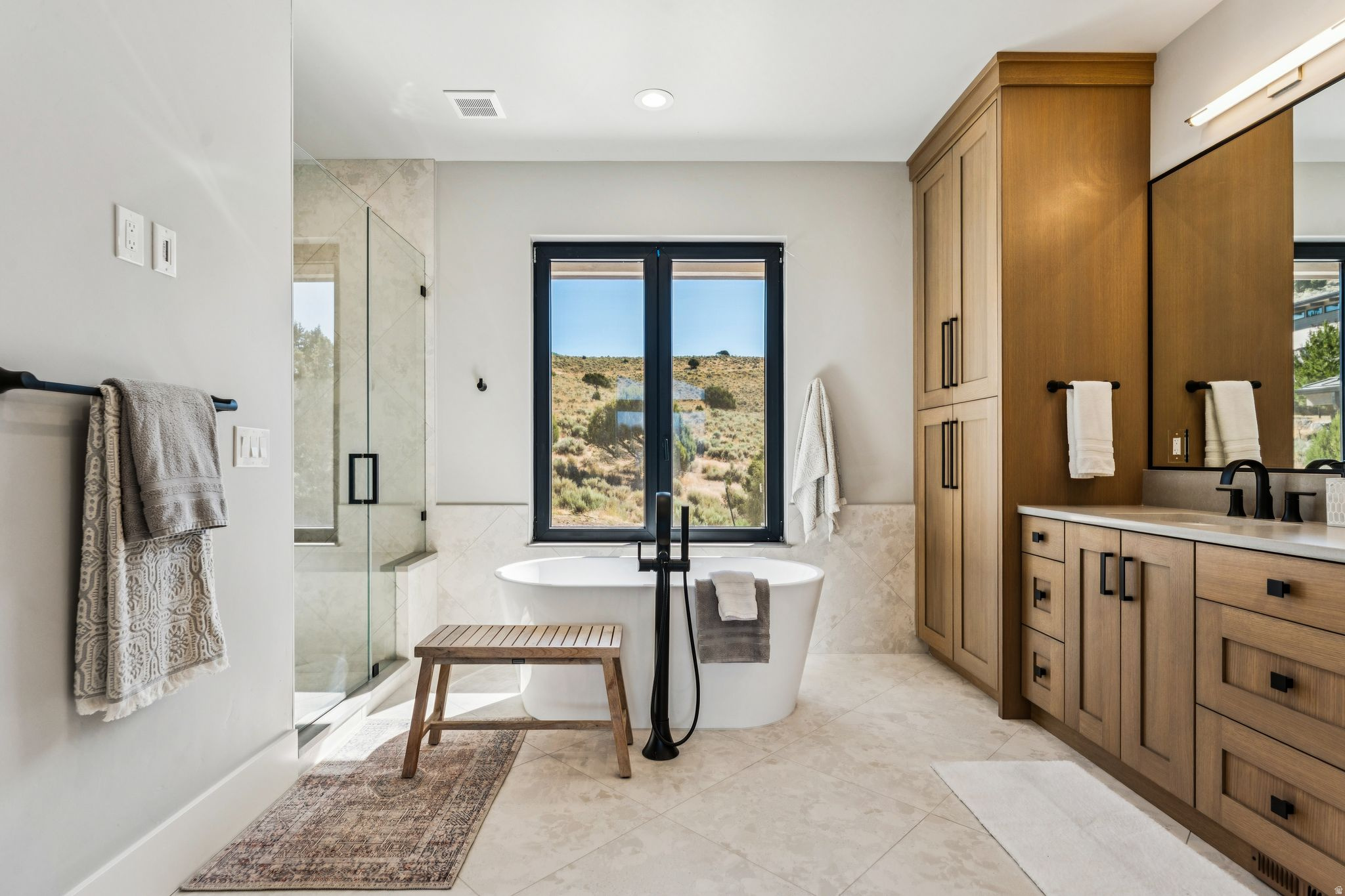 RED LEDGES - Residential