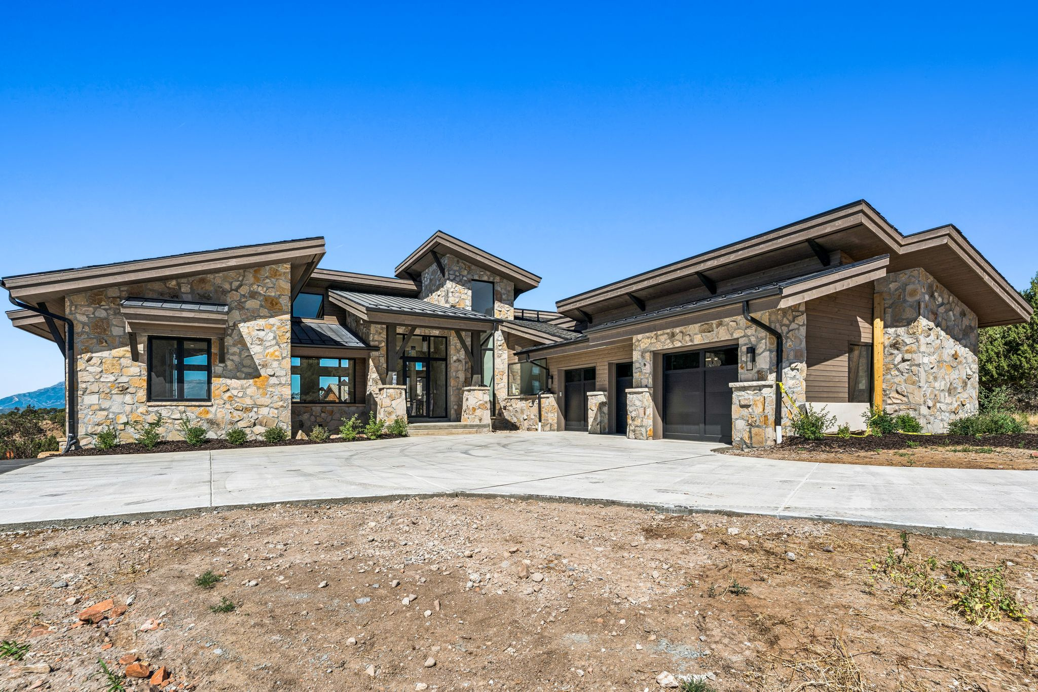 RED LEDGES - Residential