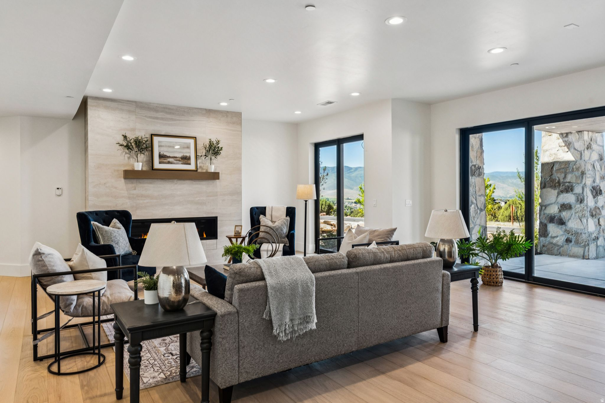 RED LEDGES - Residential