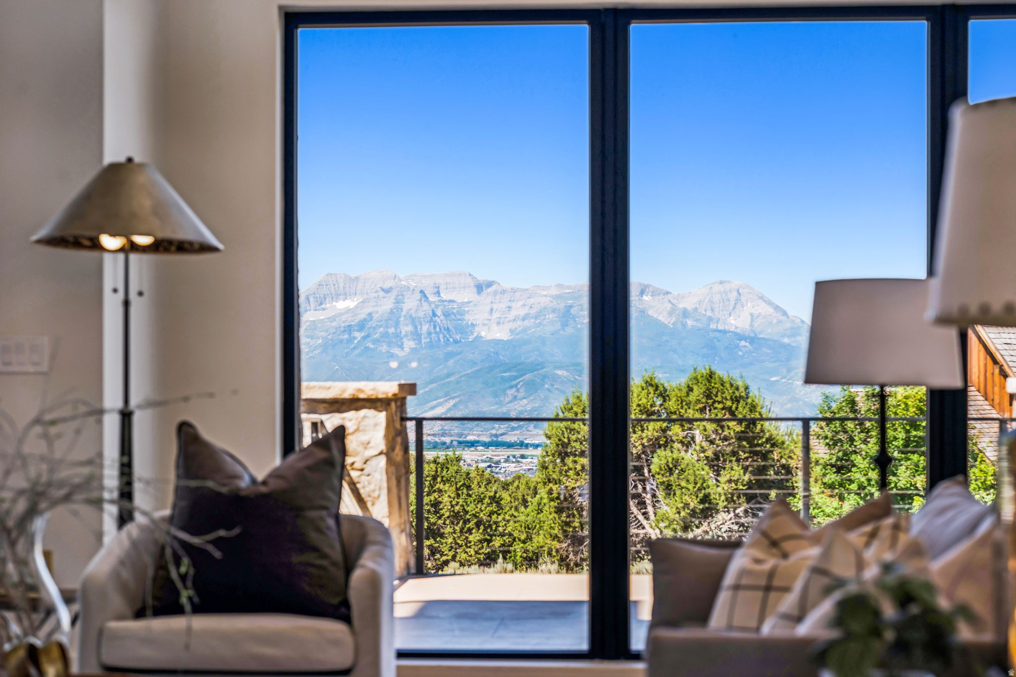 RED LEDGES - Residential