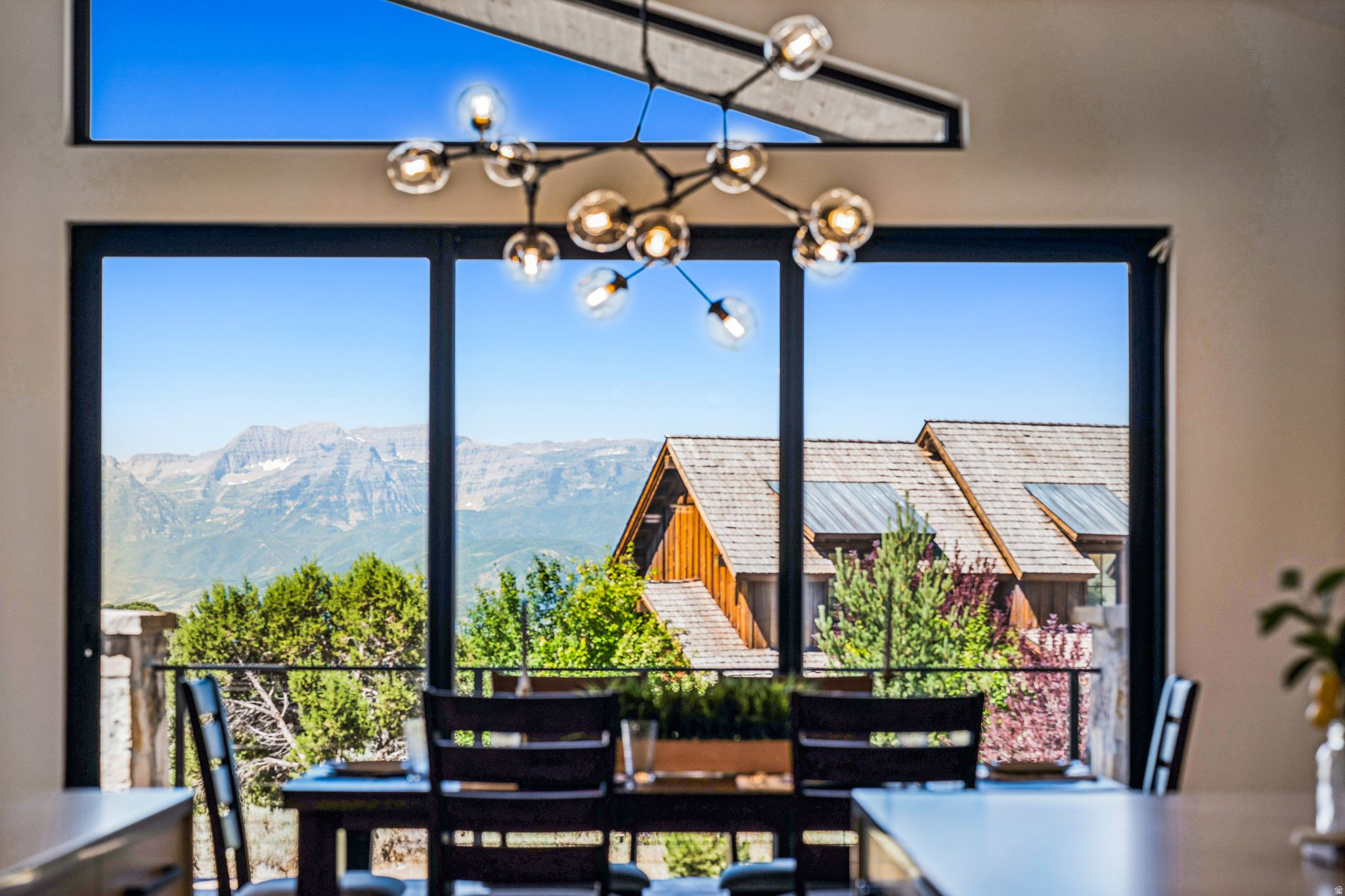 RED LEDGES - Residential