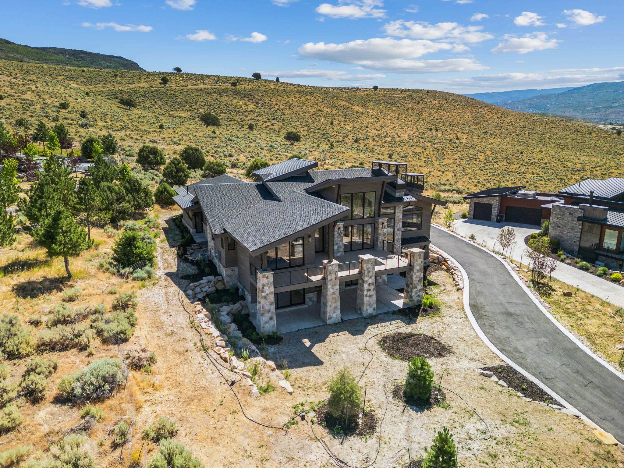 RED LEDGES - Residential