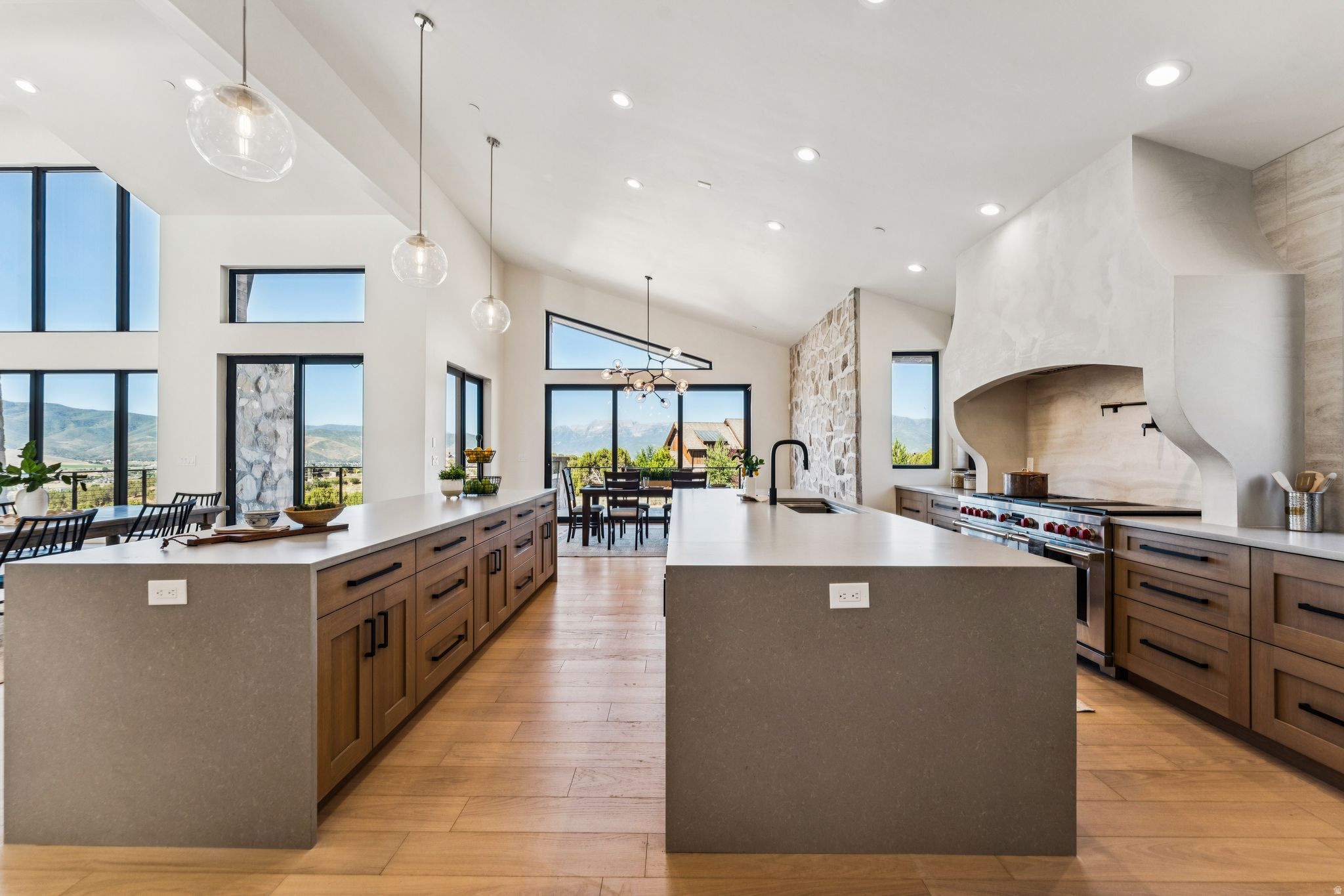 RED LEDGES - Residential