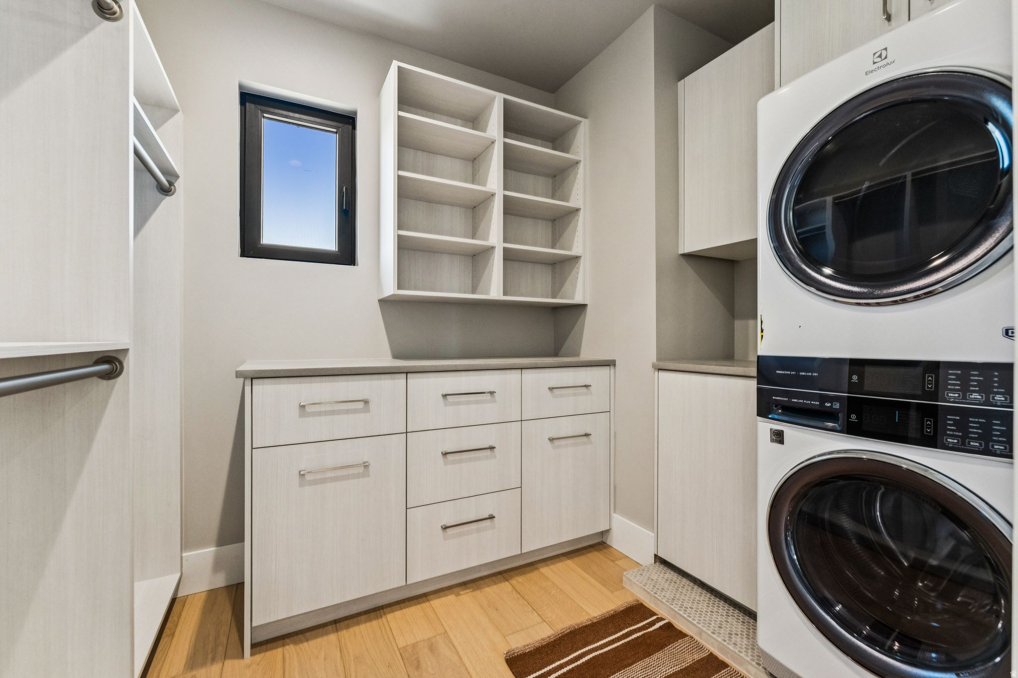 RED LEDGES - Residential