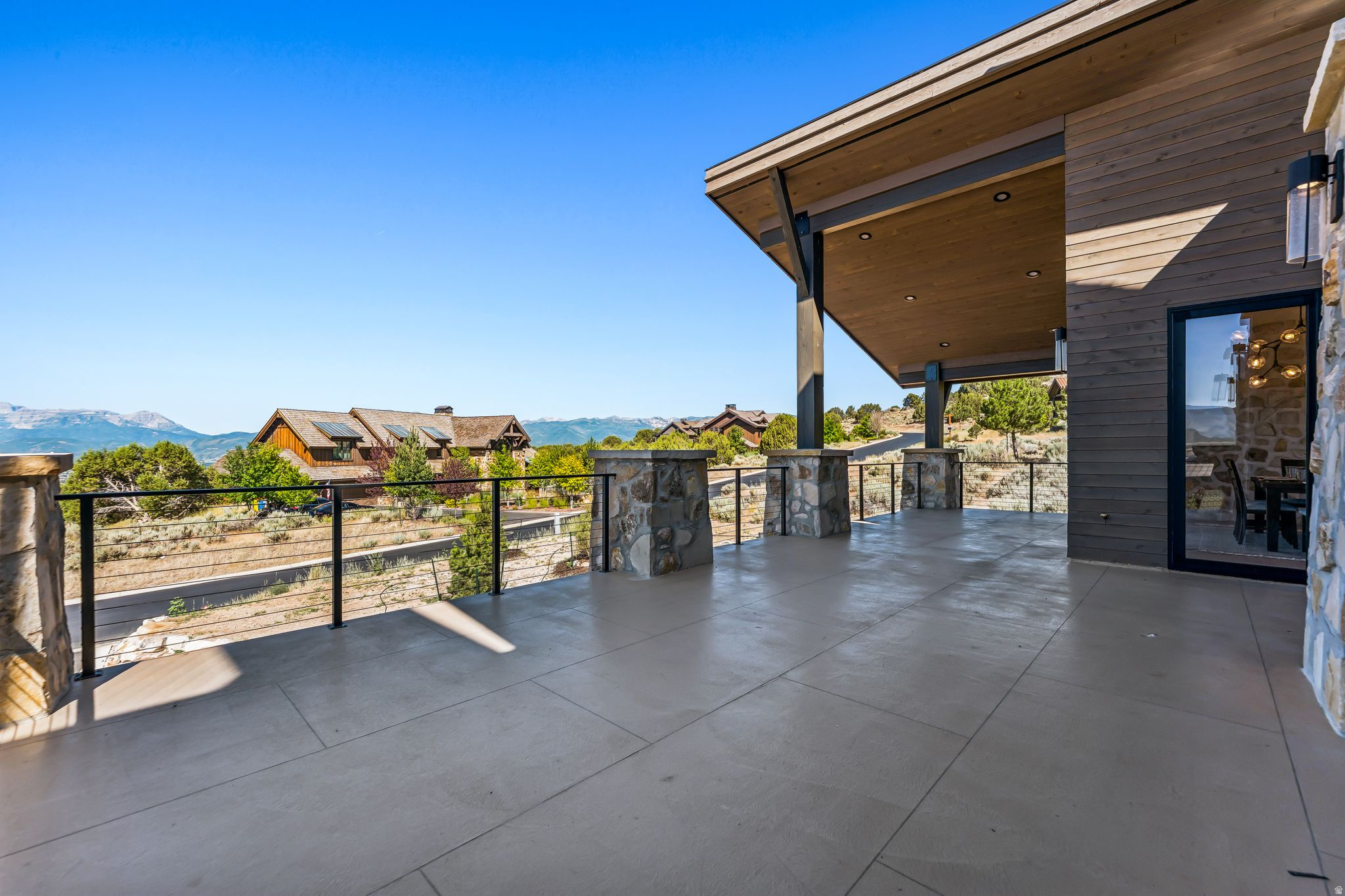 RED LEDGES - Residential