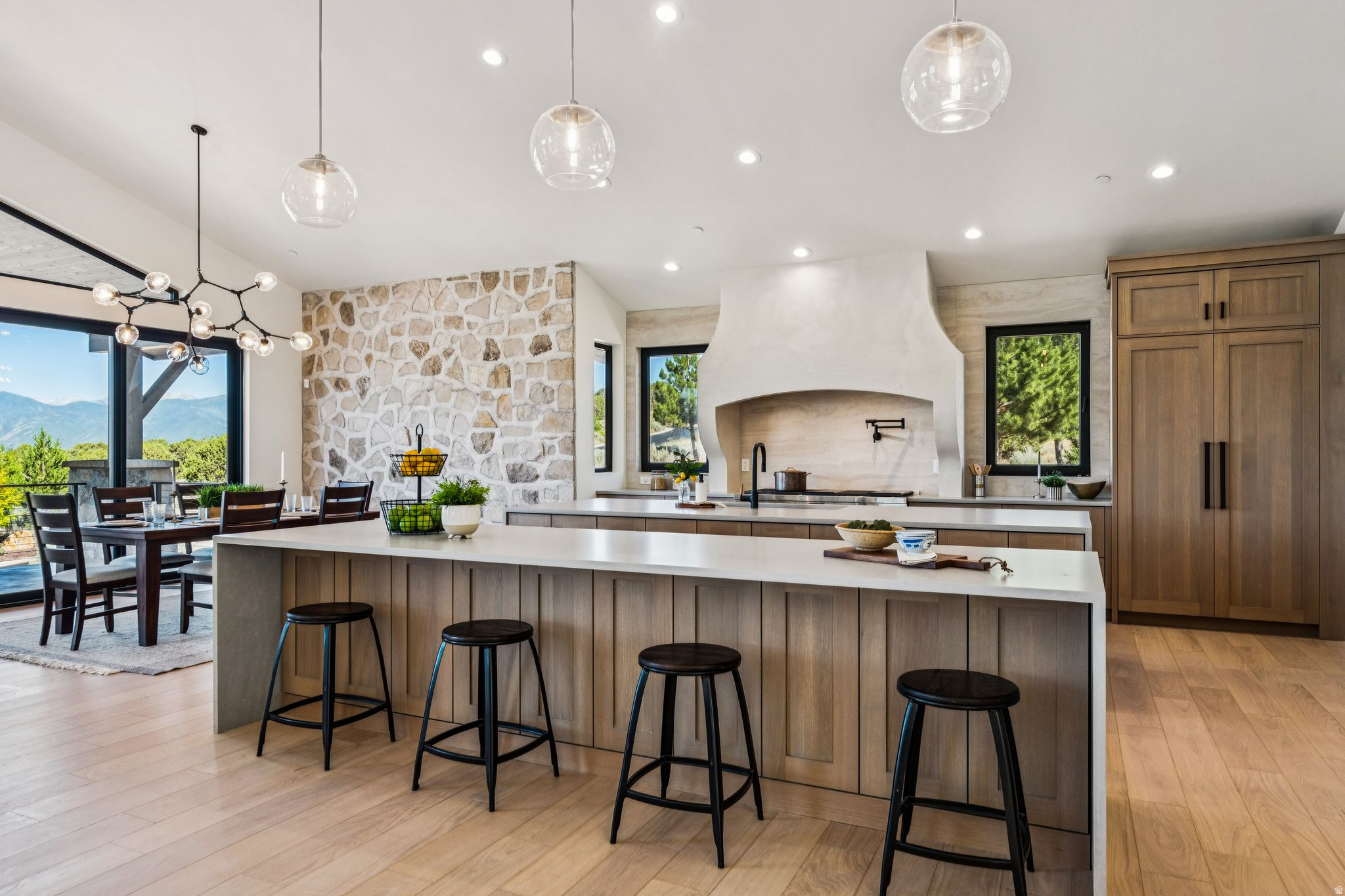 RED LEDGES - Residential