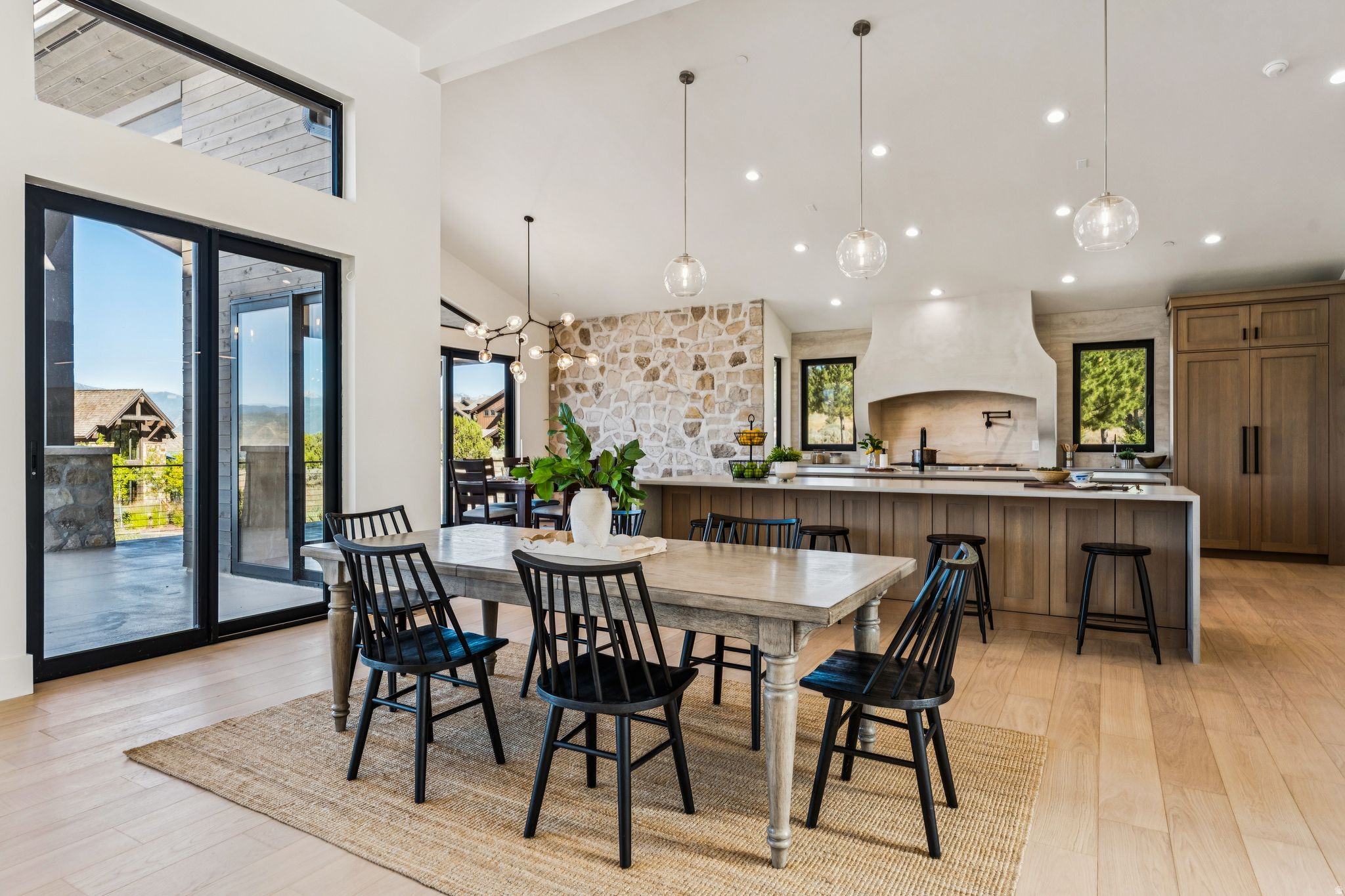 RED LEDGES - Residential