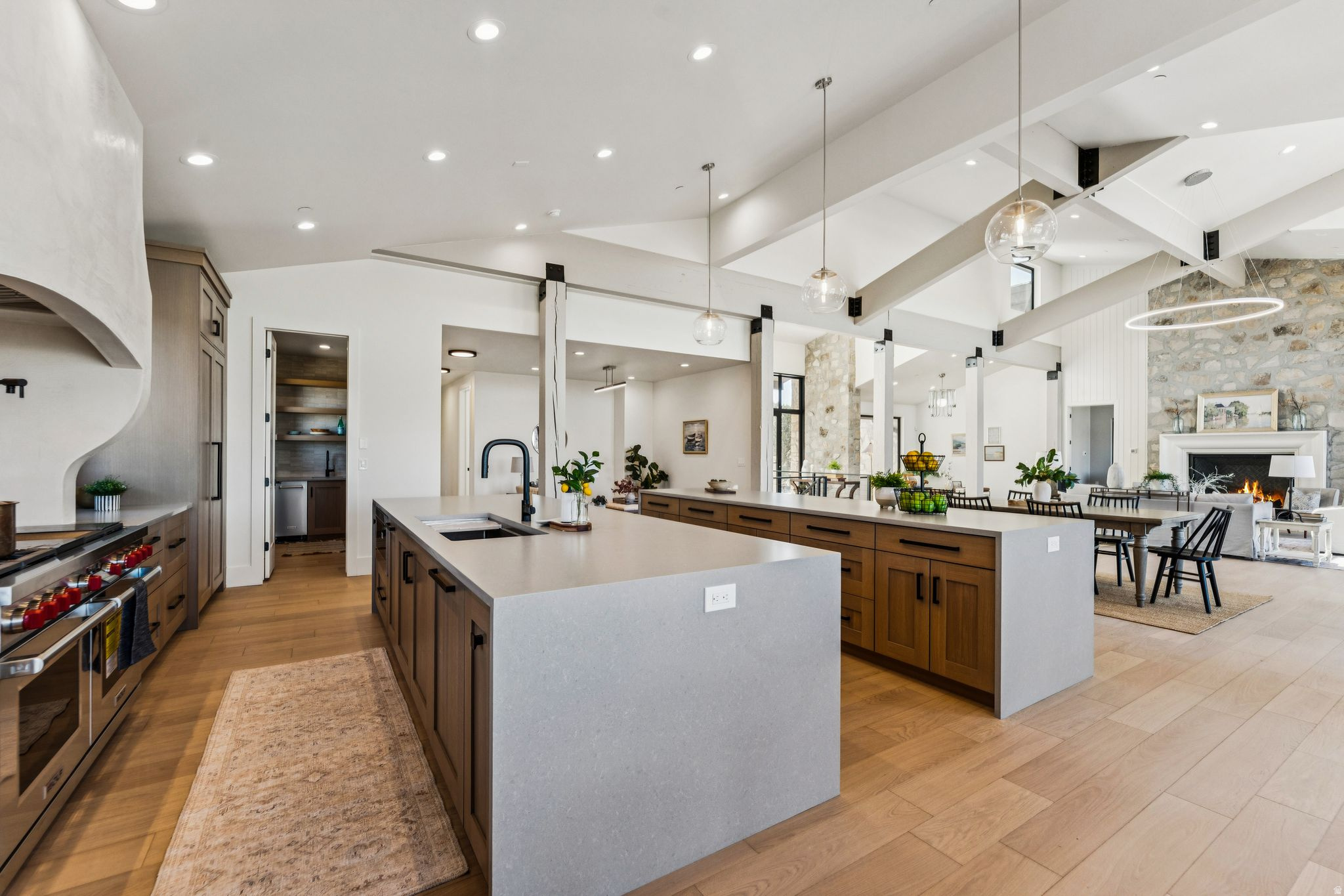 RED LEDGES - Residential