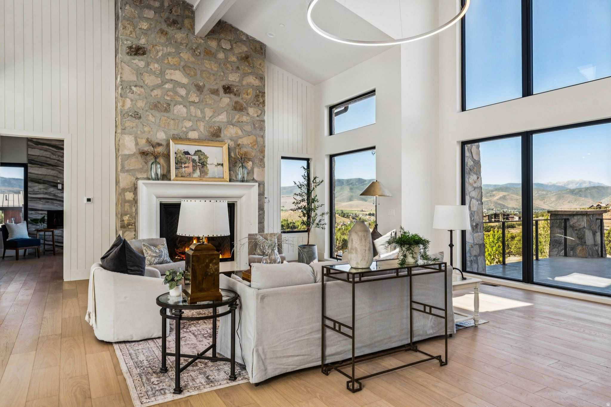 RED LEDGES - Residential