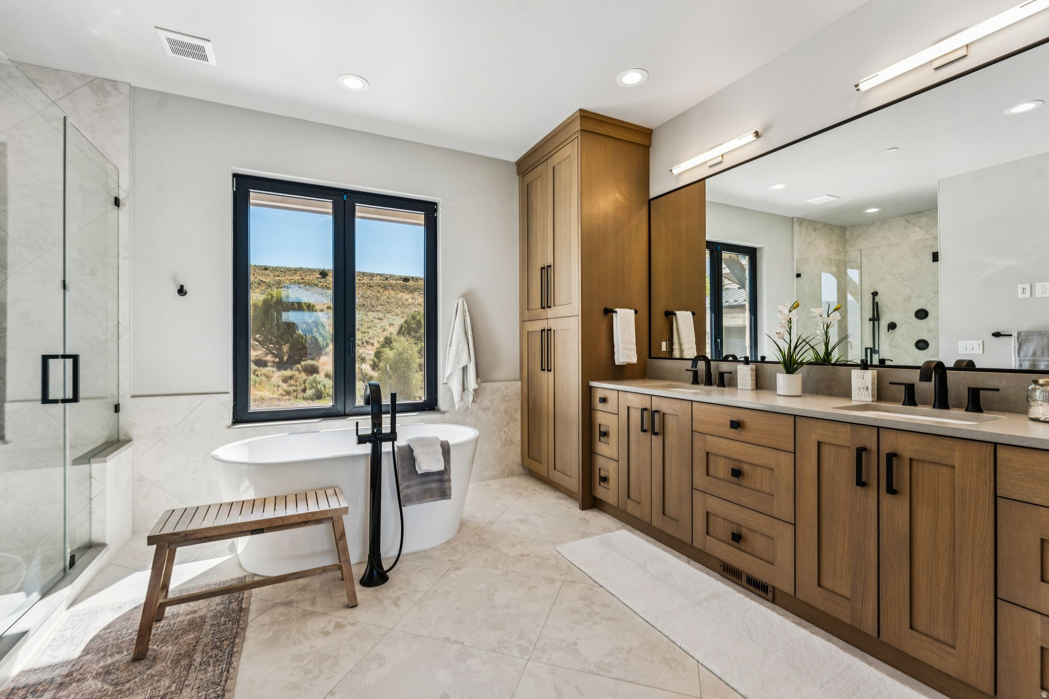 RED LEDGES - Residential